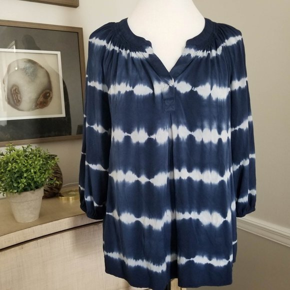 Top, Blouse. Navy Blue, White Tie Dye. Crown & Ivy Brand. Size Medium. - Picture 2 of 6
